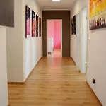 Kulturelles Businessapartment In Toplage Appartement