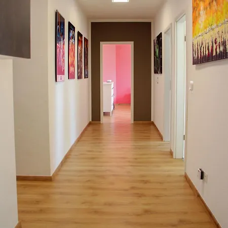 Kulturelles Businessapartment In Toplage Apartment